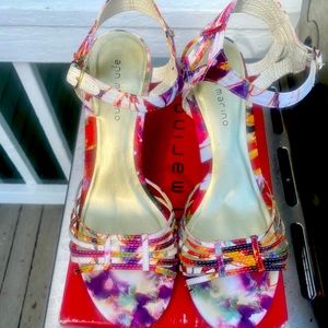 Ann Marino open toe colorful sandal pumps